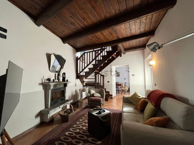 Villetta indipendente in vendita di 180 m² in Piazza Vittorio Veneto, 49