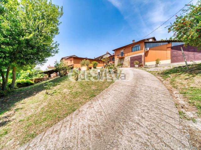Villetta indipendente in vendita di 180 m² in Strada Coletto, 2