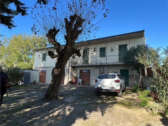 Villetta indipendente in vendita di 180 m² in Strada Comunale per Fabbrica