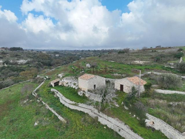 Villetta indipendente in vendita di 180 m² in Strada Senza Nome, 113