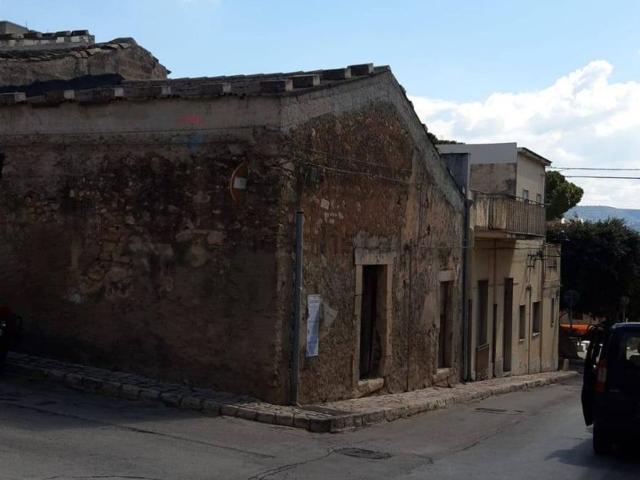 Villetta indipendente in vendita di 181 m² in Via Bari, 118