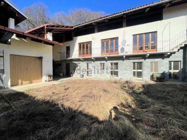 Villetta indipendente in vendita di 181 m² in Via Giuseppe Verdi