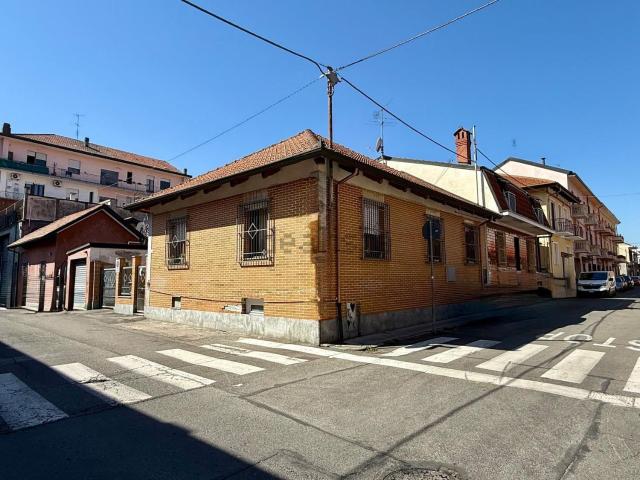 Villetta indipendente in vendita di 181 m² in Via degli Alleati