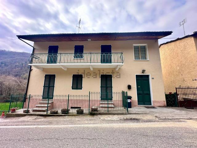 Villetta indipendente in vendita di 181 m² in Via Montenero, 14