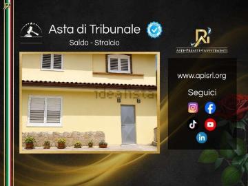 Villetta indipendente in vendita di 181 m² in Via Santa Chiara, 21