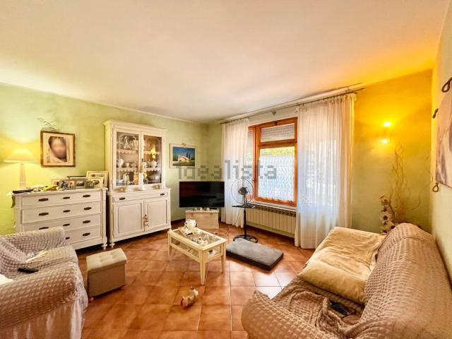 Villetta indipendente in vendita di 182 m² in Via Solferino