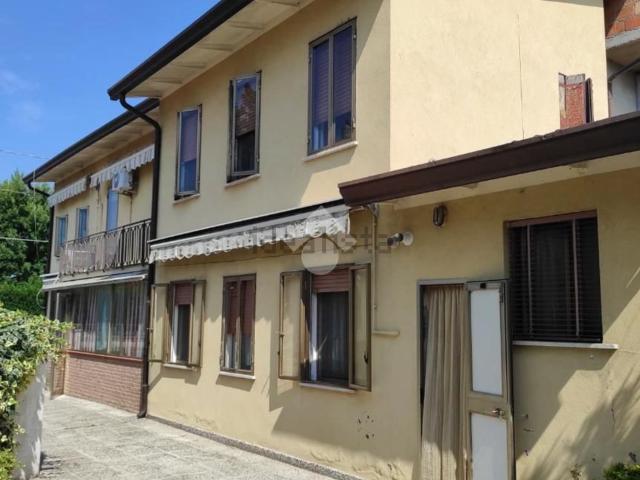 Villetta indipendente in vendita di 182 m² in Via Po, 25