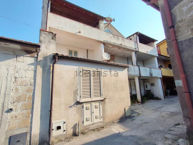 Villetta indipendente in vendita di 182 m² in Via Regia, 17