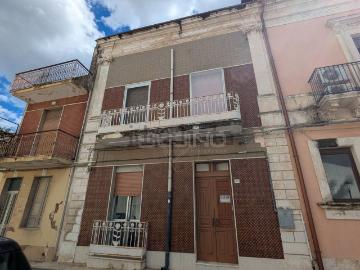 Villetta indipendente in vendita di 182 m² in Via Vincenzo Giuliano