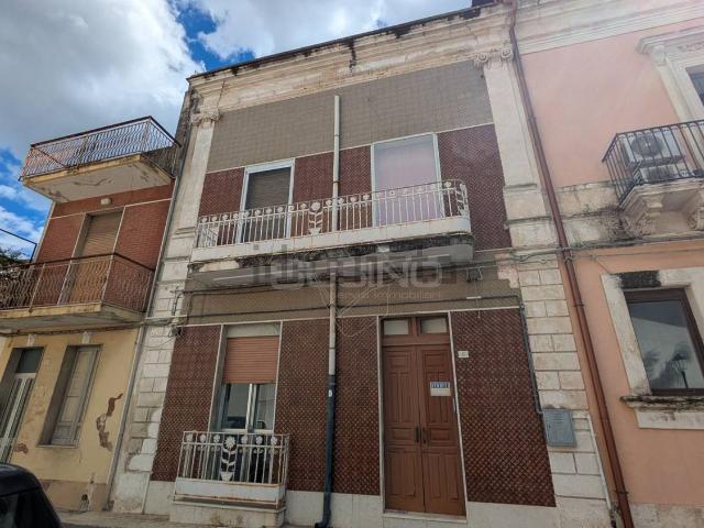 Villetta indipendente in vendita di 182 m² in Via Vincenzo Giuliano