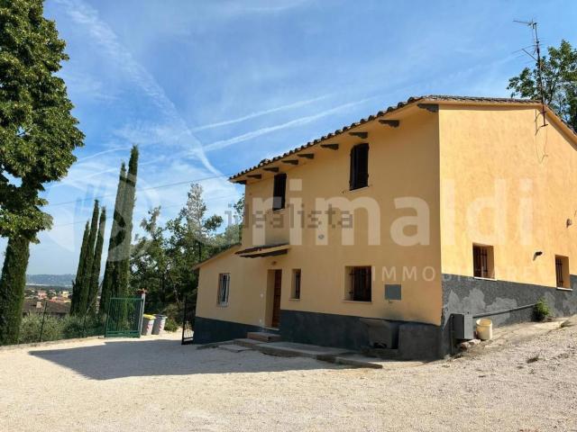 Villetta indipendente in vendita di 183 m² in Via dell&apos Acquedotto, 1