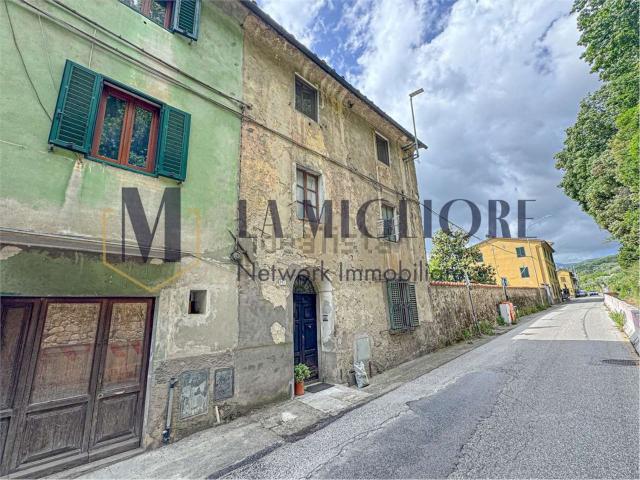 Villetta indipendente in vendita di 183 m² in Via Modenese, 187
