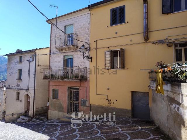 Villetta indipendente in vendita di 183 m² in Via San Pietro