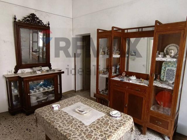 Villetta indipendente in vendita di 183 m² in Via Vespri, 377