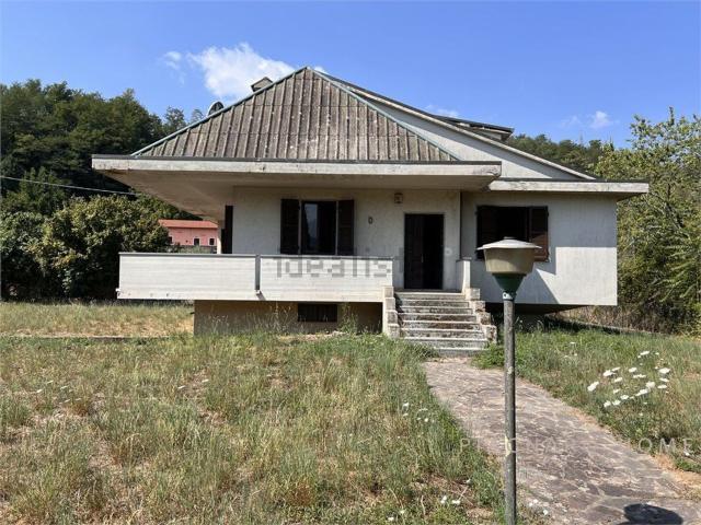 Villetta indipendente in vendita di 183 m² in Località Teglia, 2