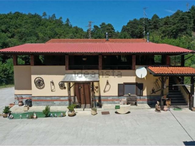 Villetta indipendente in vendita di 183 m² in Strada Praellera, 3