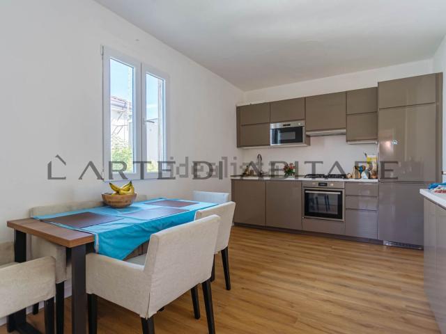 Villetta indipendente in vendita di 184 m² in Via G. Ameglio, 4