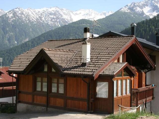 Villetta indipendente in vendita di 184 m² in Via dei Bugnadei