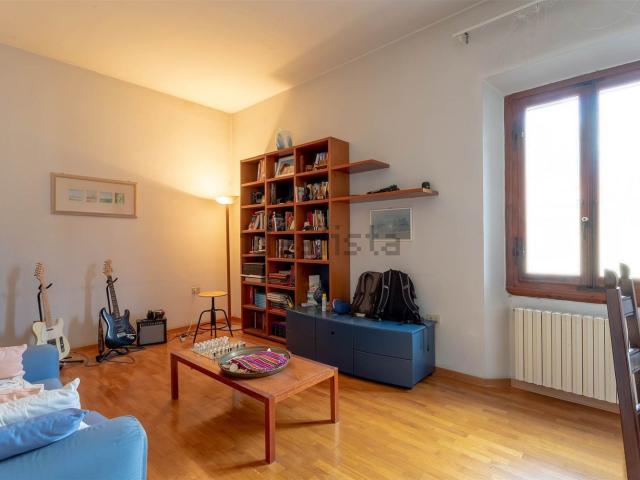 Villetta indipendente in vendita di 184 m² in Via della Crescia