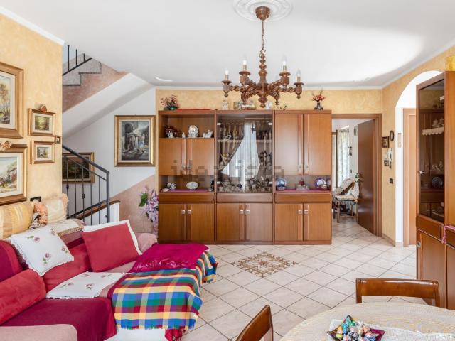 Villetta indipendente in vendita di 184 m² in Via Fugino, 9