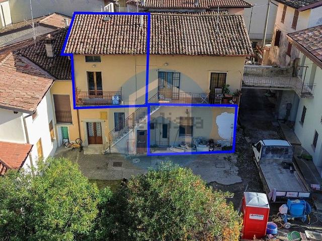 Villetta indipendente in vendita di 184 m² in Via San Pietro