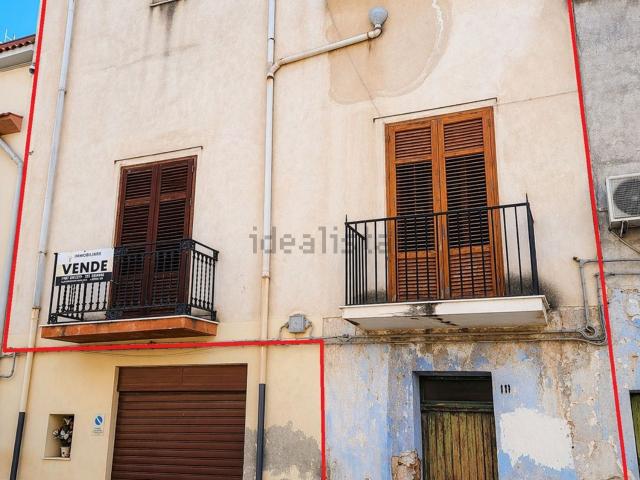 Villetta indipendente in vendita di 185 m² in Via Caruso
