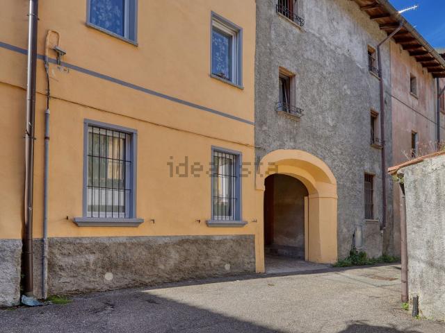 Villetta indipendente in vendita di 185 m² in Via Antonini Luigi