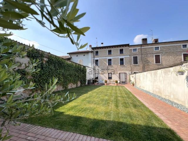 Villetta indipendente in vendita di 185 m² in Via B. Buozzi, 91