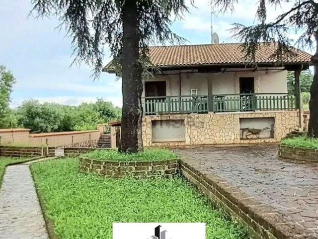 Villetta indipendente in vendita di 185 m² in Via delle Quinte