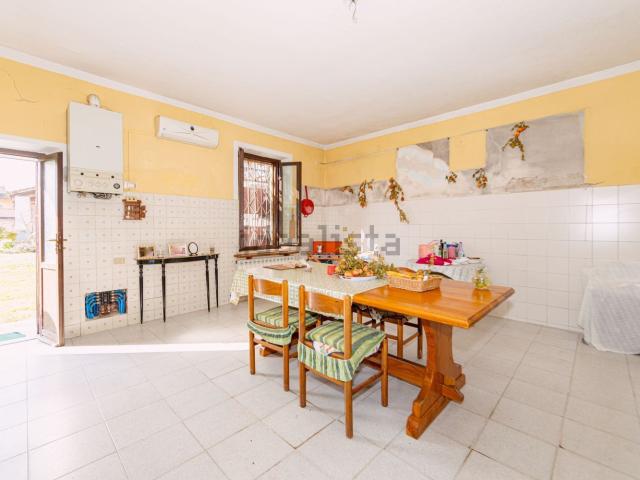 Villetta indipendente in vendita di 185 m² in Via Isella, 87