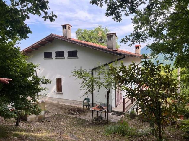 Villetta indipendente in vendita di 185 m² in Via Onfiano