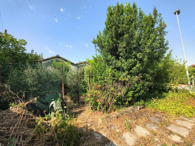 Villetta indipendente in vendita di 185 m² in Via Montese
