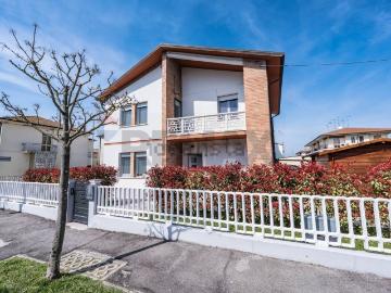 Villetta indipendente in vendita di 185 m² in Viale Camillo Benso Conte di Cavour, 16