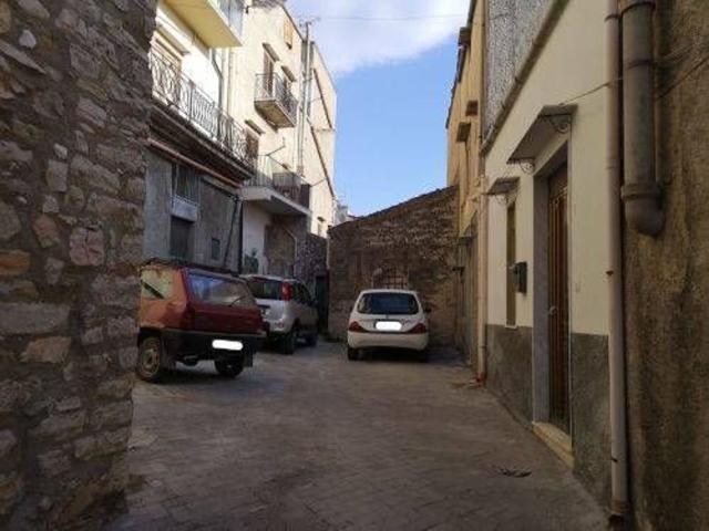 Villetta indipendente in vendita di 185 m² in Cortile Scibetta, 7