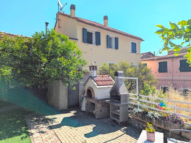 Villetta indipendente in vendita di 185 m² in Piazza della Chiesa