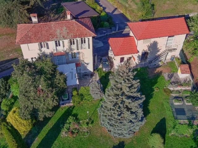 Villetta indipendente in vendita di 186 m² in Via Cascata, 18
