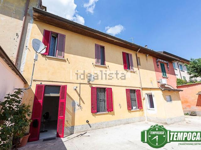 Villetta indipendente in vendita di 186 m² in Via G. D&apos Annunzio
