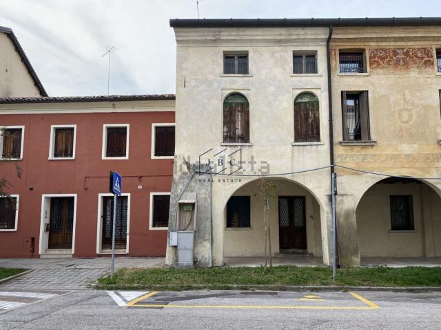 Villetta indipendente in vendita di 186 m² in Via Giuseppe Garibaldi, 166