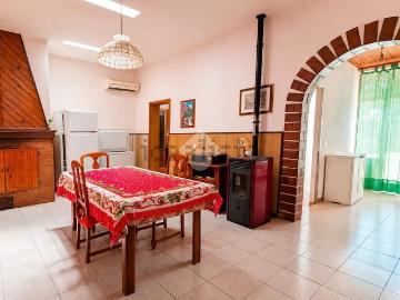 Villetta indipendente in vendita di 186 m² in Via Tharros, 77