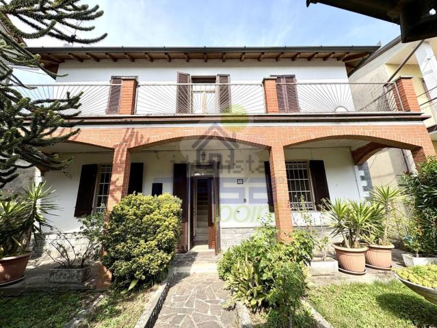 Villetta indipendente in vendita di 186 m² in Via Umberto I&apos , 70