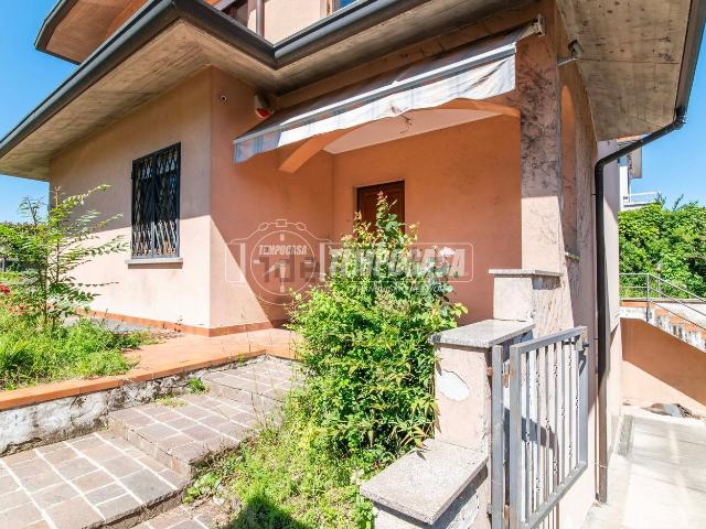 Villetta indipendente in vendita di 187 m² in Via A. Lamarmora, 42