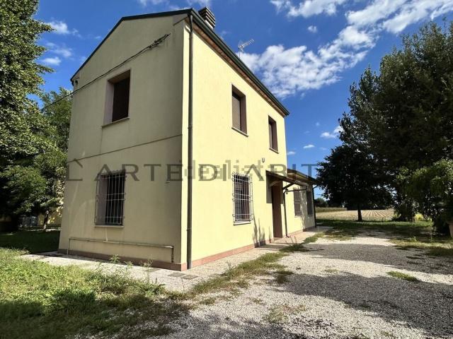 Villetta indipendente in vendita di 187 m² in Via Rossetta Sottofiume
