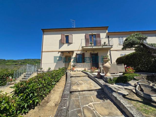 Villetta indipendente in vendita di 187 m² in Contrada Aso, 8