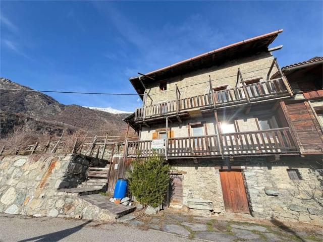 Villetta indipendente in vendita di 187 m² in Frazione Capard