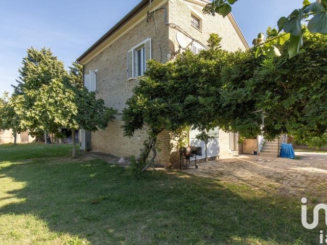 Villetta indipendente in vendita di 188 m² in Via Crocifisso, 45