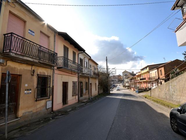 Villetta indipendente in vendita di 188 m² in Via Badea