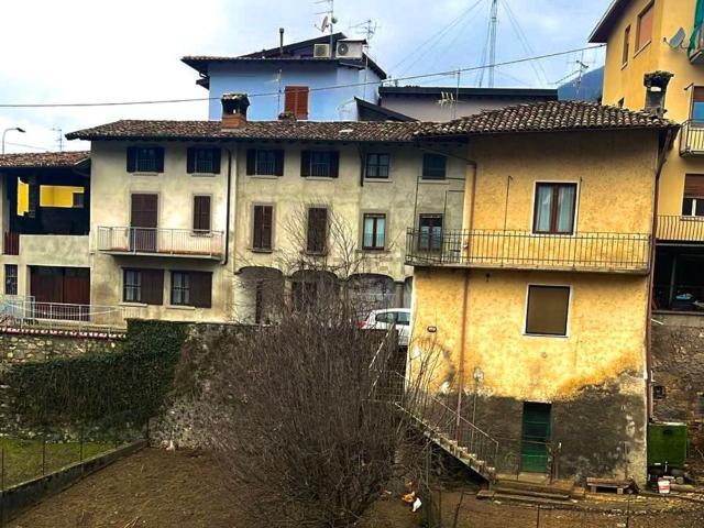 Villetta indipendente in vendita di 188 m² in Via de Ocha, 25