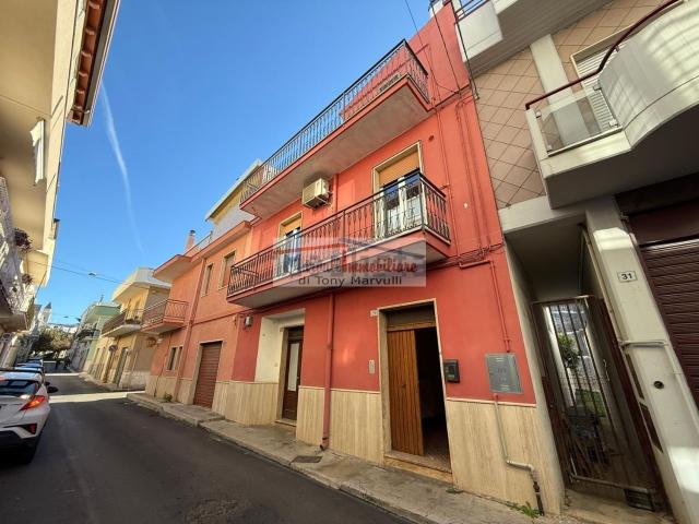 Villetta indipendente in vendita di 188 m² in Via Indipendenza, 37