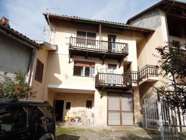 Villetta indipendente in vendita di 188 m² in Via Roma