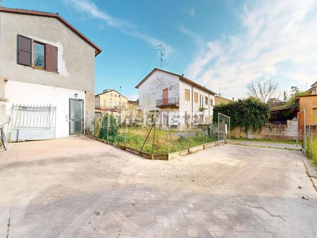Villetta indipendente in vendita di 188 m² in Viale Turati, 1